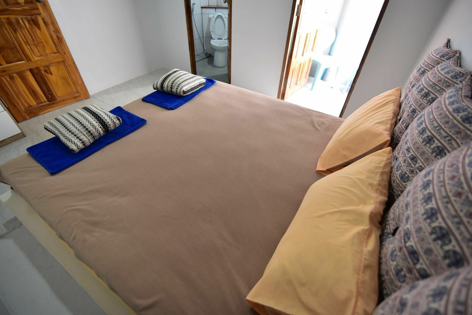 Easy Rooms And Minimart Ko Lanta Екстериор снимка